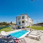 Dias Luxury