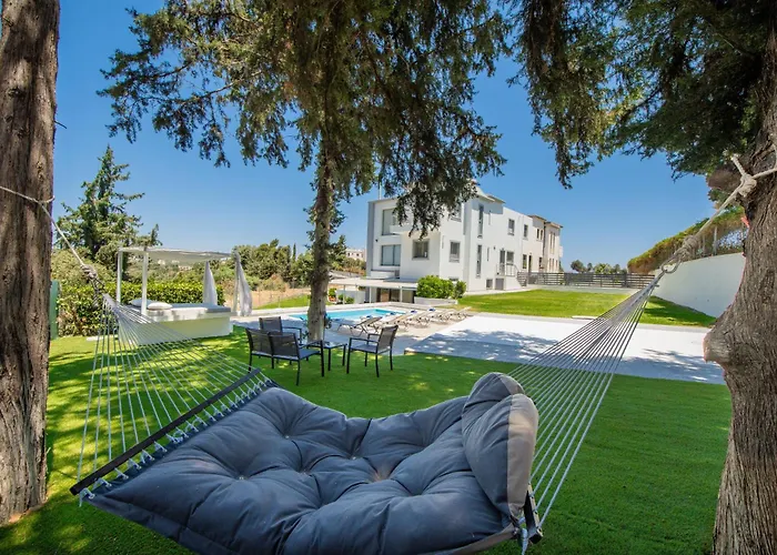 Dias Luxury Villa *