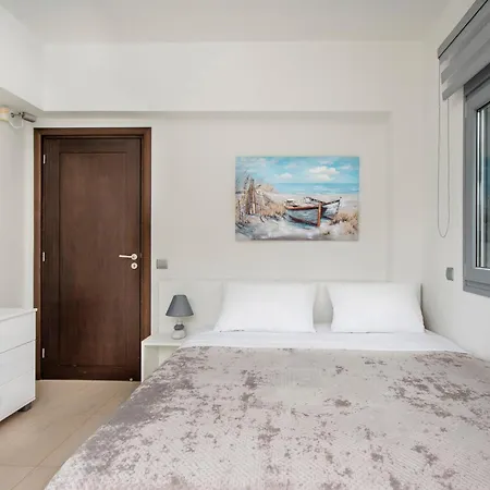 Dias Luxury Villa *