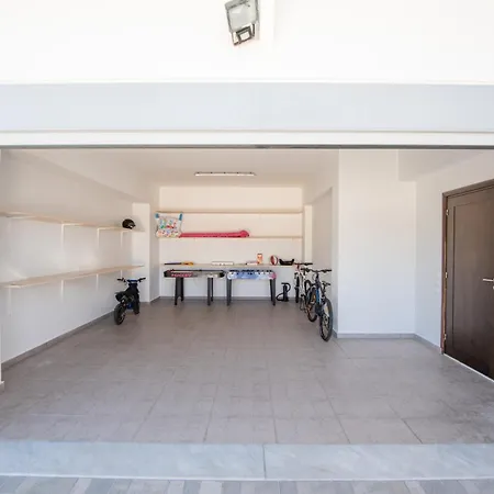 Dias Luxury Villa *